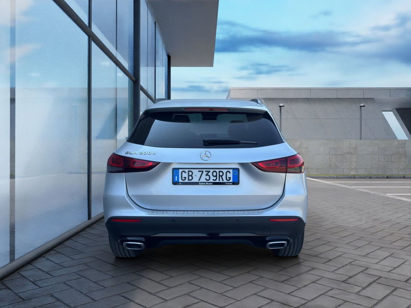 Mercedes-Benz GLA SUV usata a Cosenza (5)