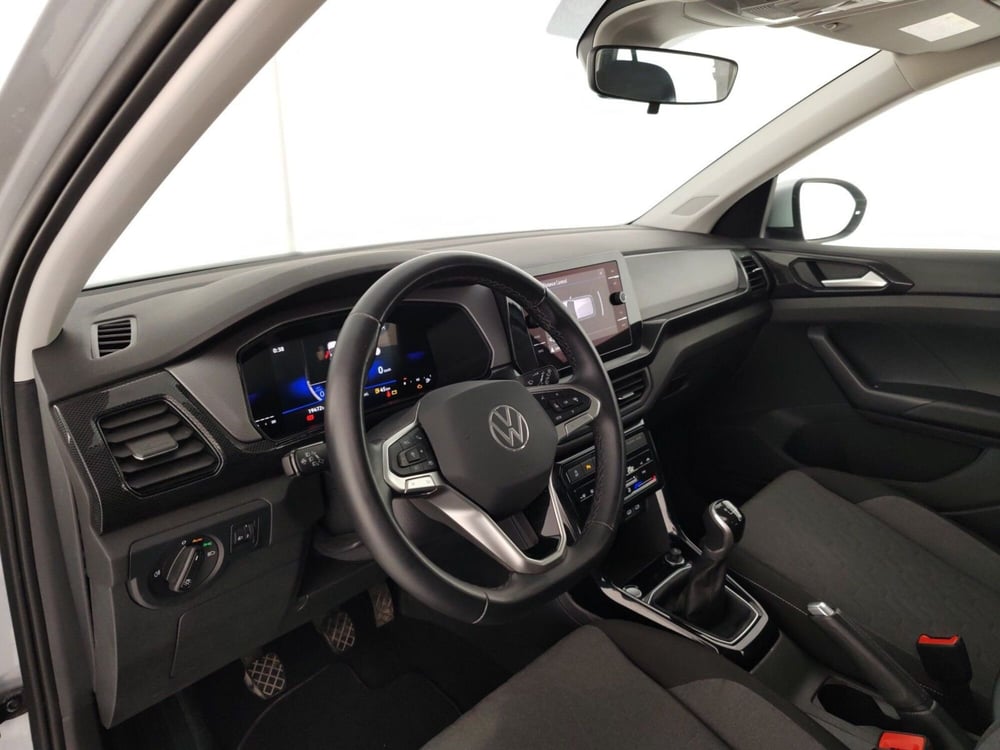 Volkswagen T-Cross usata a Massa-Carrara (8)