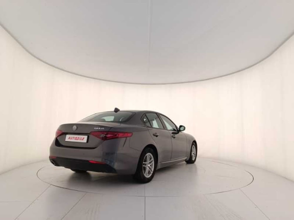 Alfa Romeo Giulia usata a Treviso (6)