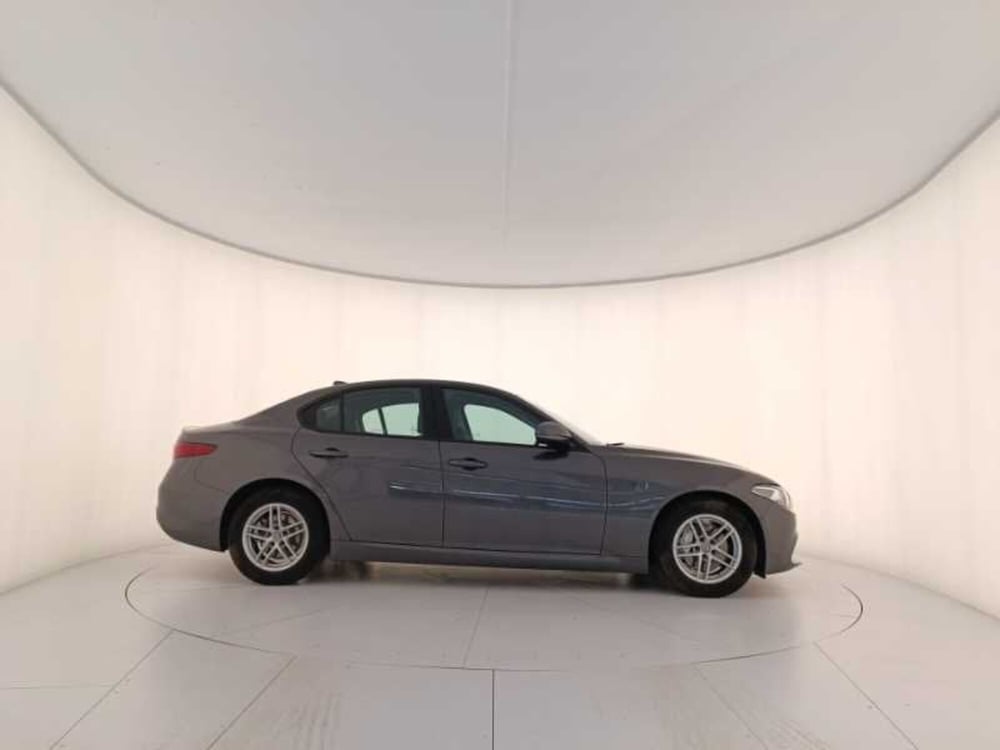 Alfa Romeo Giulia usata a Treviso (7)