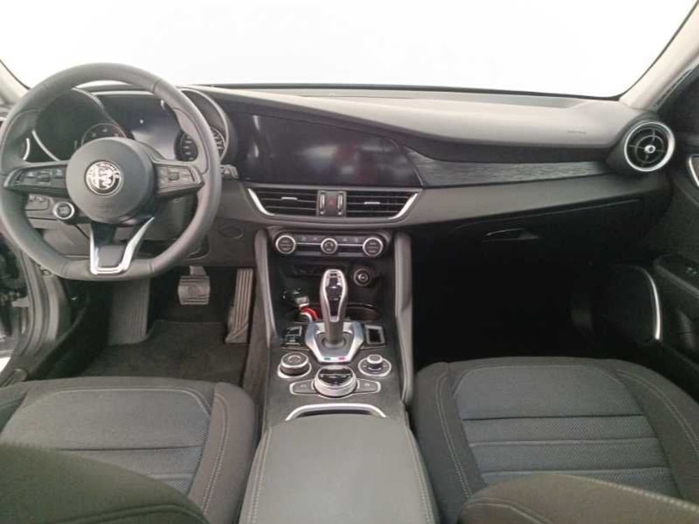 Alfa Romeo Giulia usata a Treviso (9)