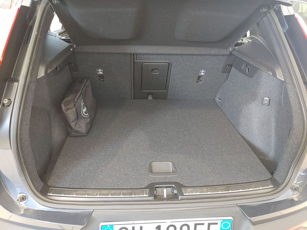Volvo XC40 usata a Vercelli (10)