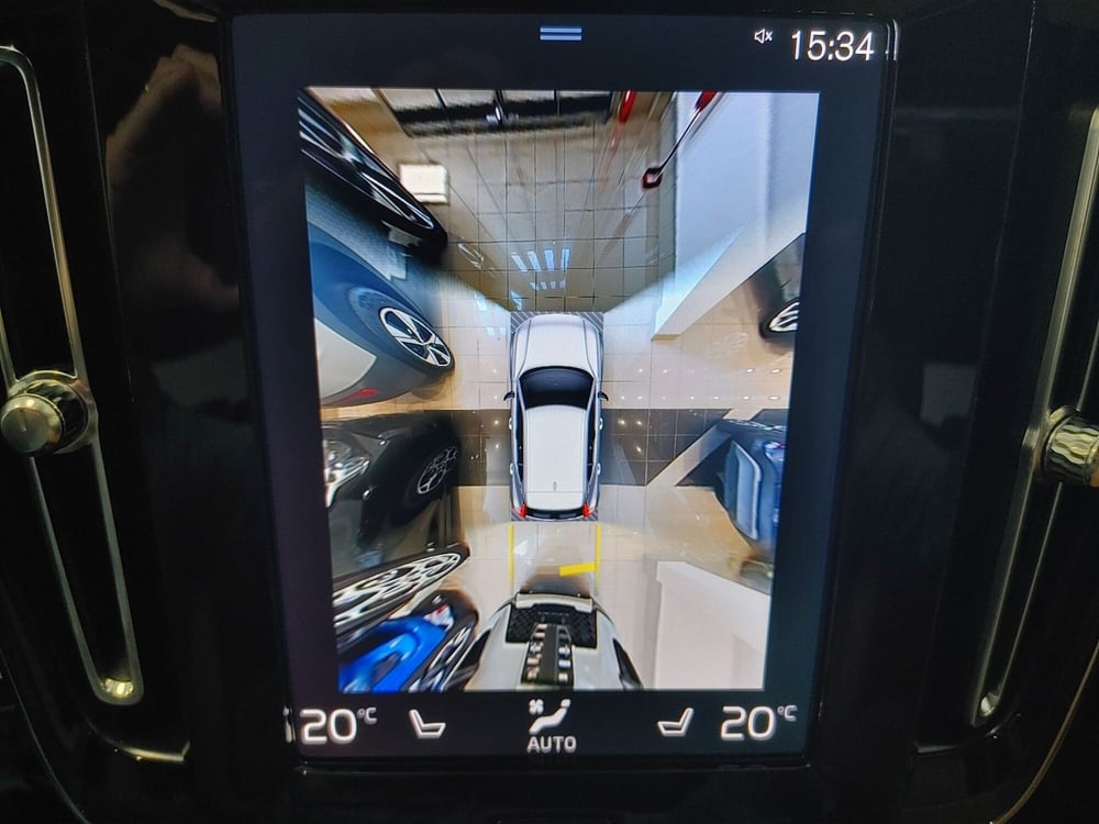 Volvo XC40 usata a Vercelli (18)