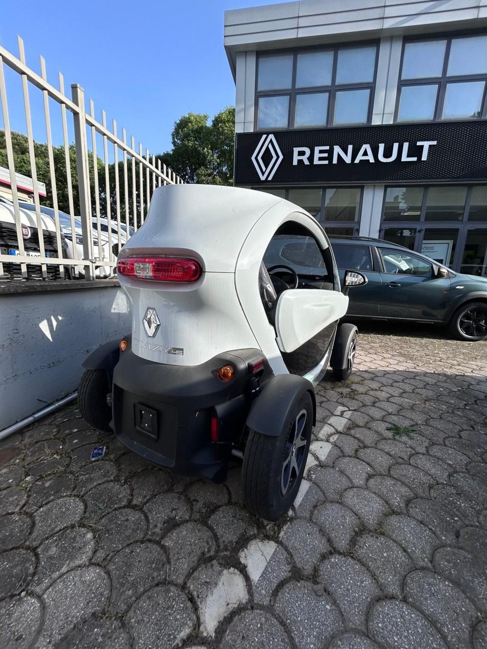Renault Twizy usata a Firenze (2)