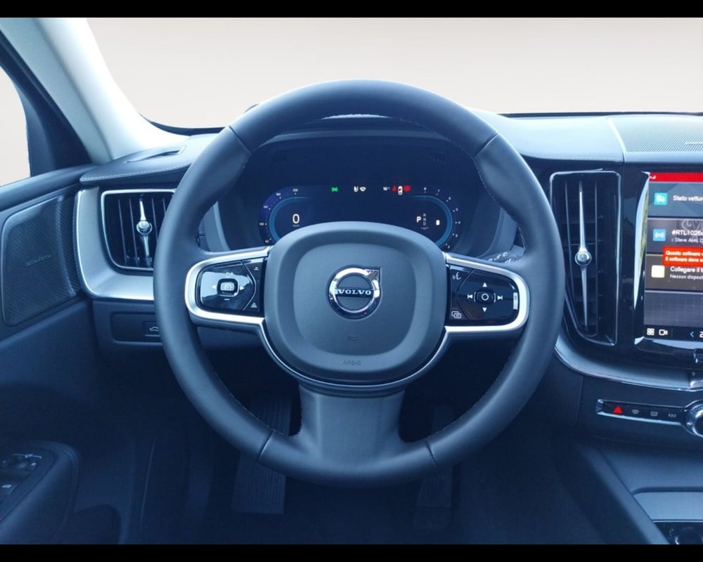 Volvo XC60 nuova a Ravenna (12)
