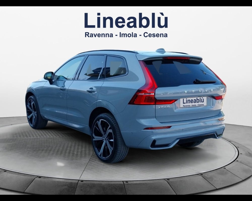 Volvo XC60 nuova a Ravenna (3)