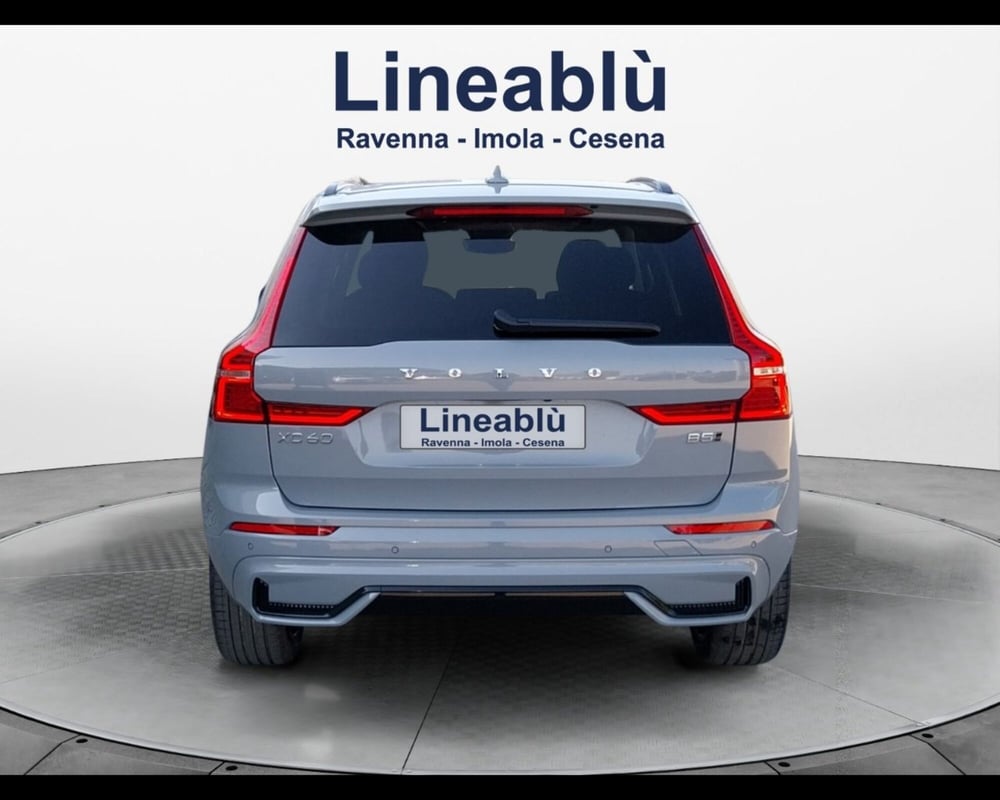 Volvo XC60 nuova a Ravenna (4)