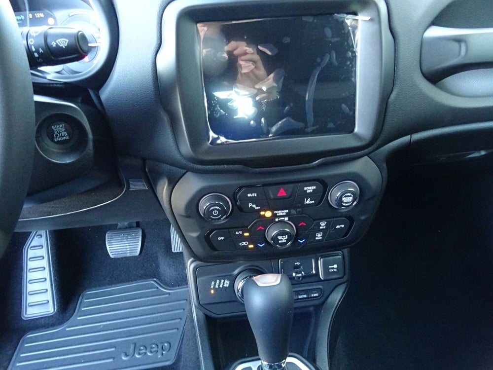 Jeep Renegade nuova a Lucca (11)