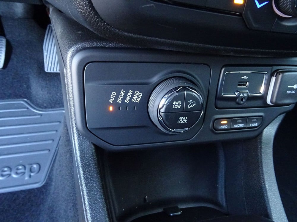 Jeep Renegade nuova a Lucca (12)