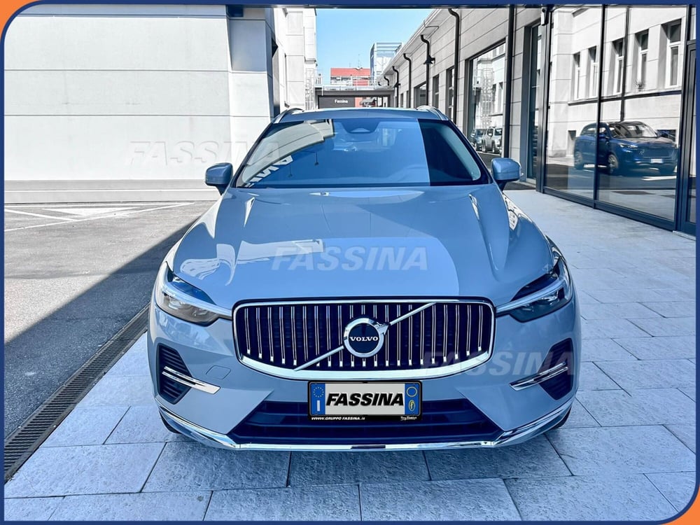 Volvo XC60 nuova a Milano (2)