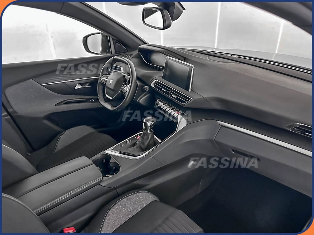 Peugeot 5008 usata a Milano (13)