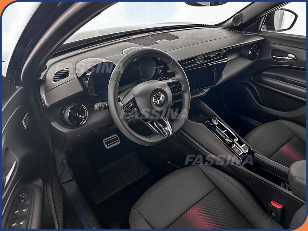 Alfa Romeo Junior nuova a Milano (9)