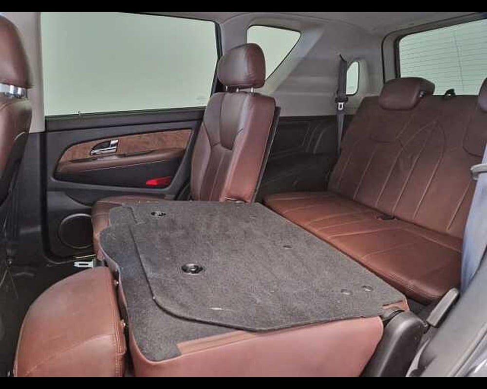 Ssangyong Rexton W usata a Milano (16)