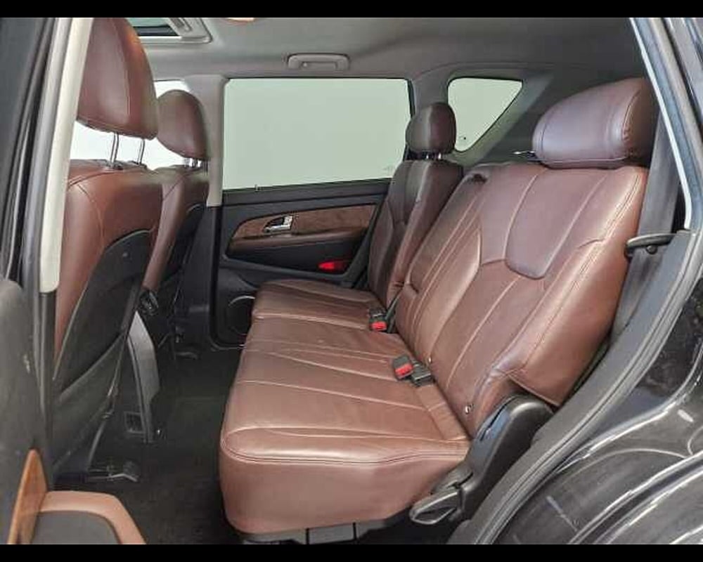 Ssangyong Rexton W usata a Milano (18)