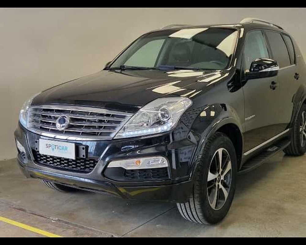Ssangyong Rexton W usata a Milano (19)