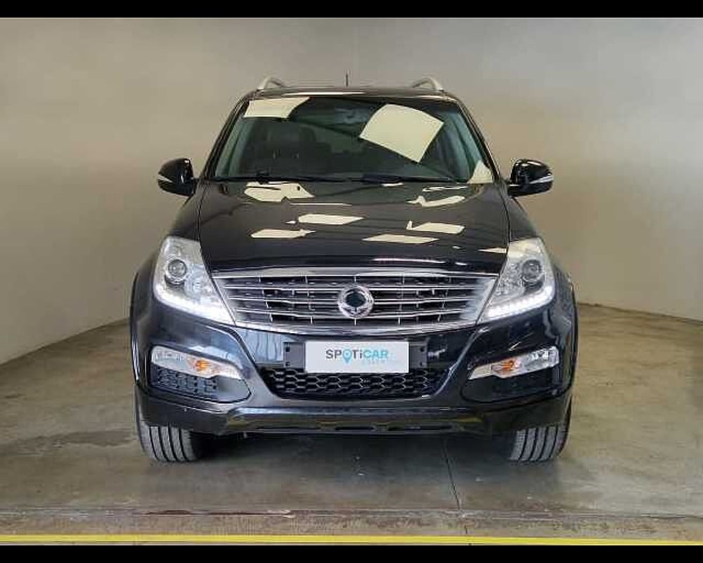 Ssangyong Rexton W usata a Milano (2)
