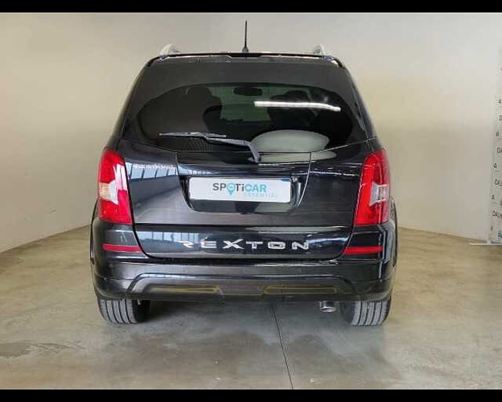 Ssangyong Rexton W usata a Milano (3)