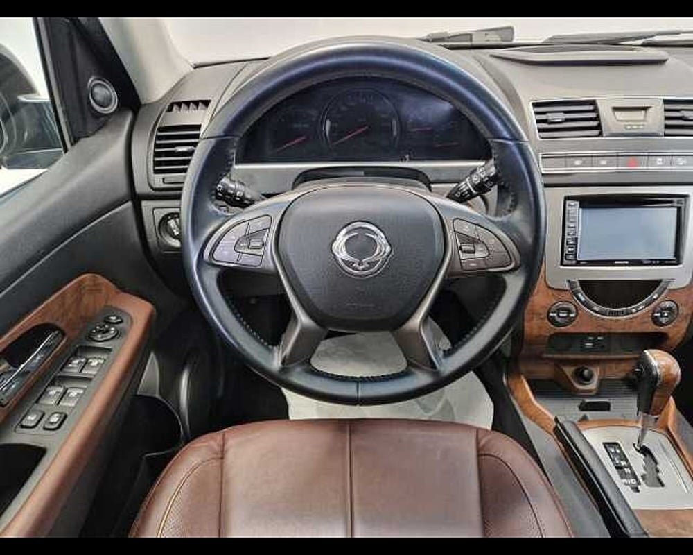 Ssangyong Rexton W usata a Milano (8)