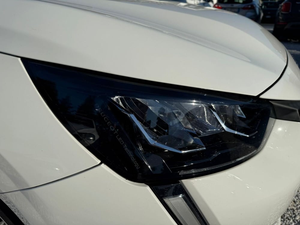Peugeot 208 usata a Massa-Carrara (15)