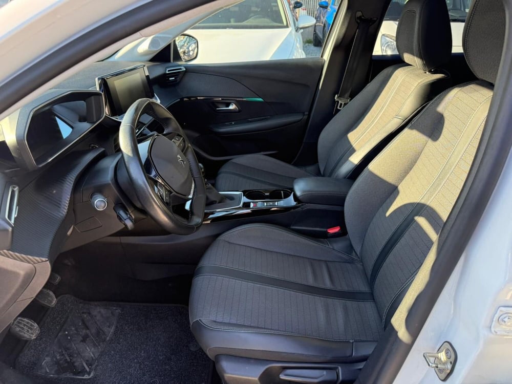 Peugeot 208 usata a Massa-Carrara (5)