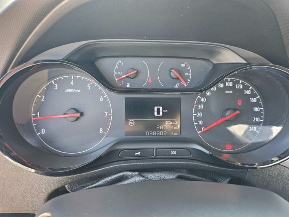 Opel Crossland usata a Foggia (10)