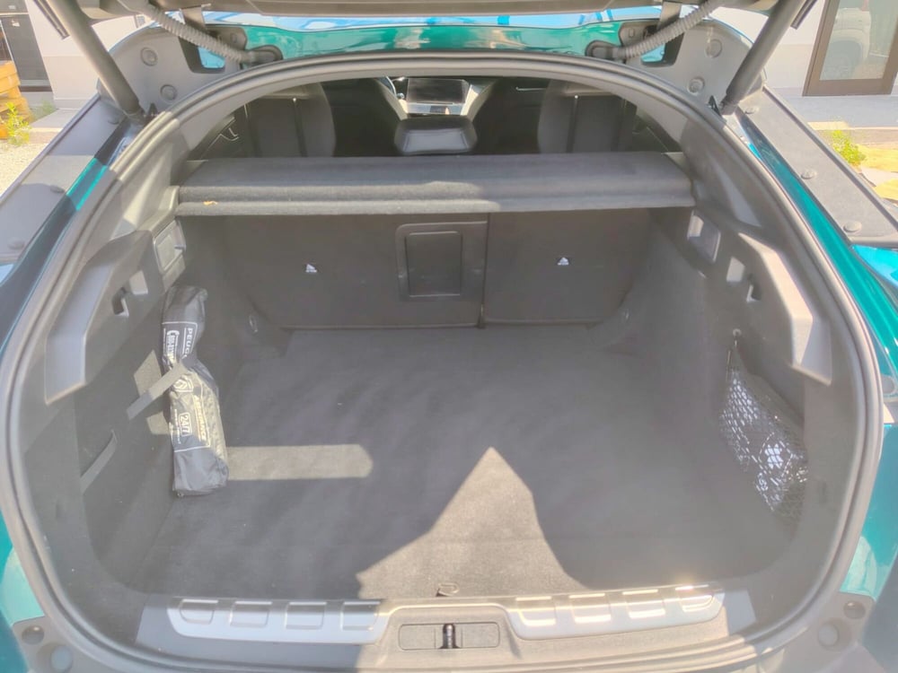 Peugeot 408 usata a Massa-Carrara (12)