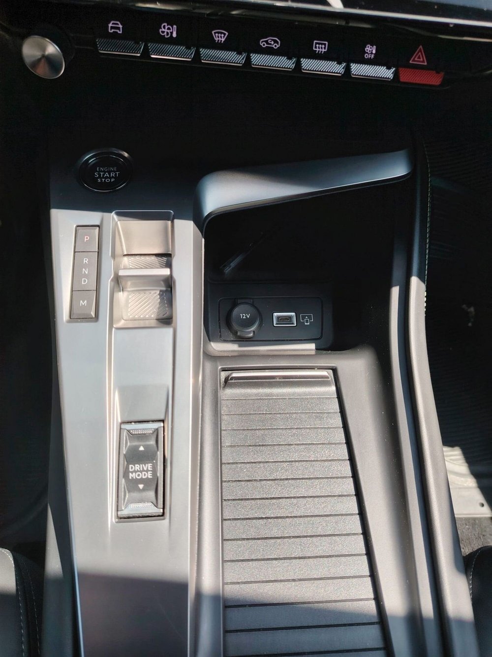 Peugeot 408 usata a Massa-Carrara (16)