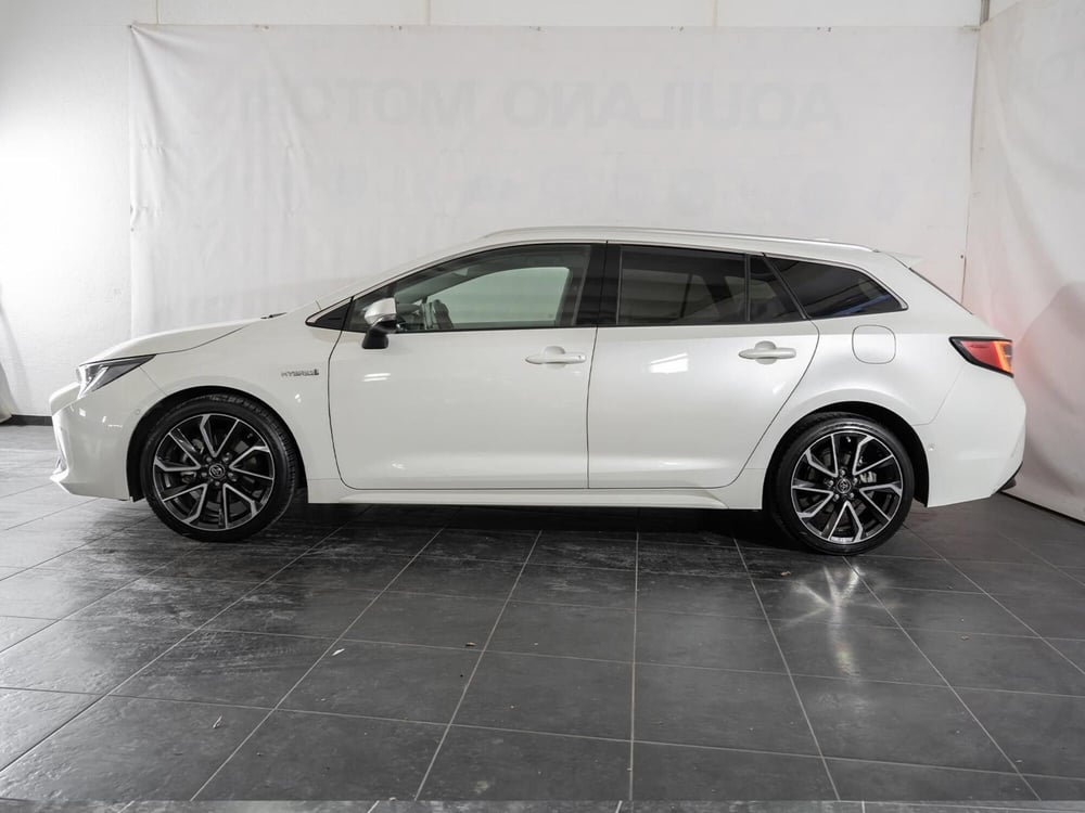 Toyota Corolla Touring Sports usata a Barletta-Andria-Trani (3)