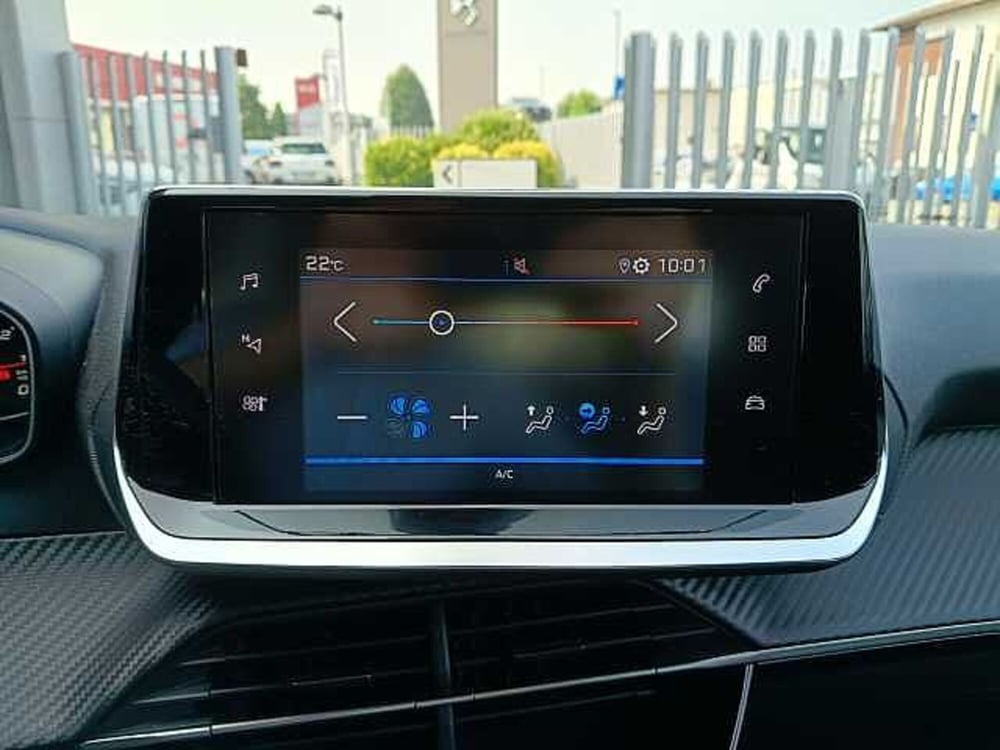 Peugeot 208 usata a Milano (17)