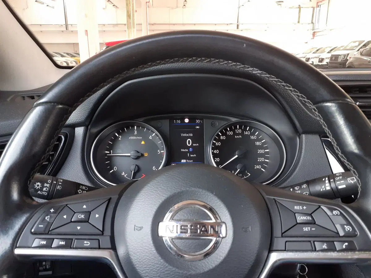 Nissan Qashqai usata a Modena (9)