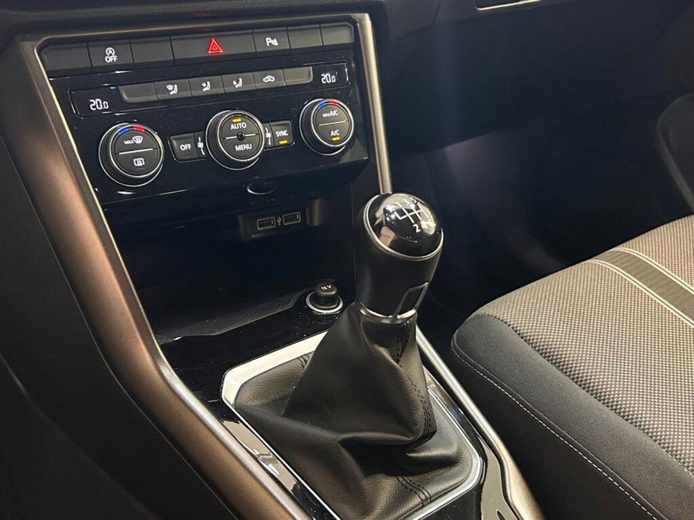 Volkswagen T-Roc usata a Verona (14)