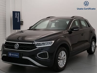Volkswagen T-Roc 2.0 tdi Life 115cv del 2024 usata a Busto Arsizio
