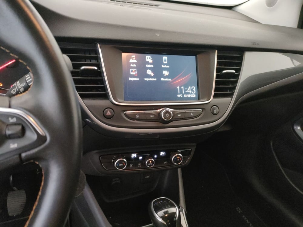 Opel Crossland X usata a Varese (14)