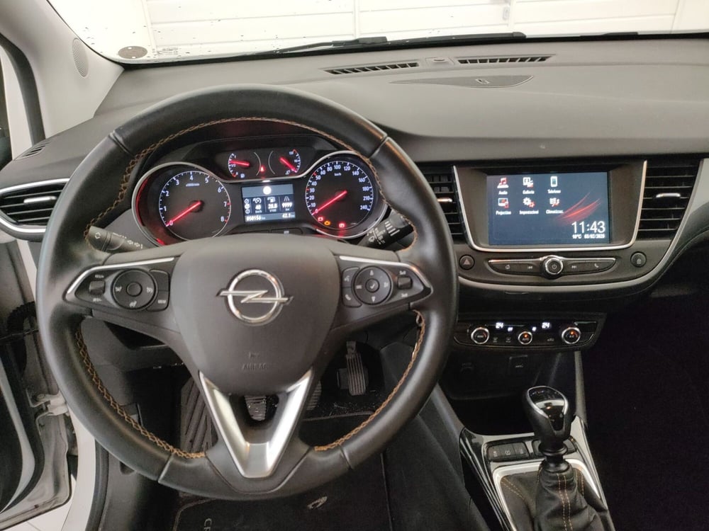 Opel Crossland X usata a Varese (15)