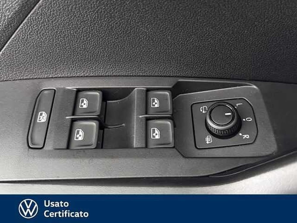 Volkswagen T-Cross nuova a Vicenza (11)