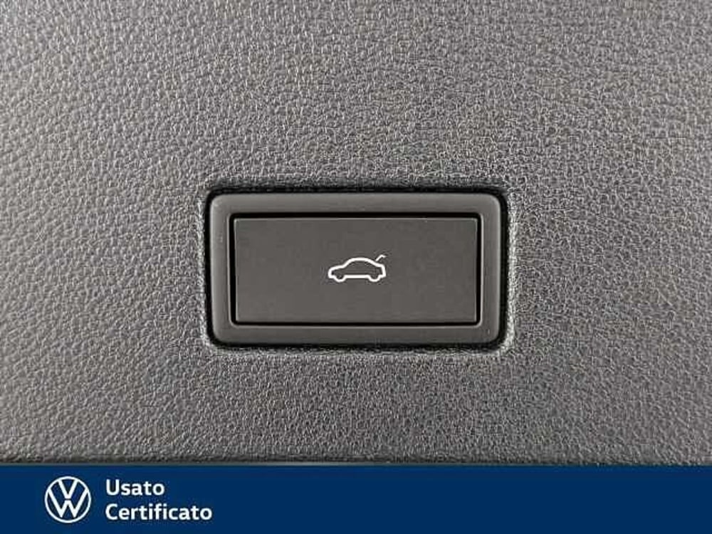 Volkswagen T-Roc usata a Vicenza (12)