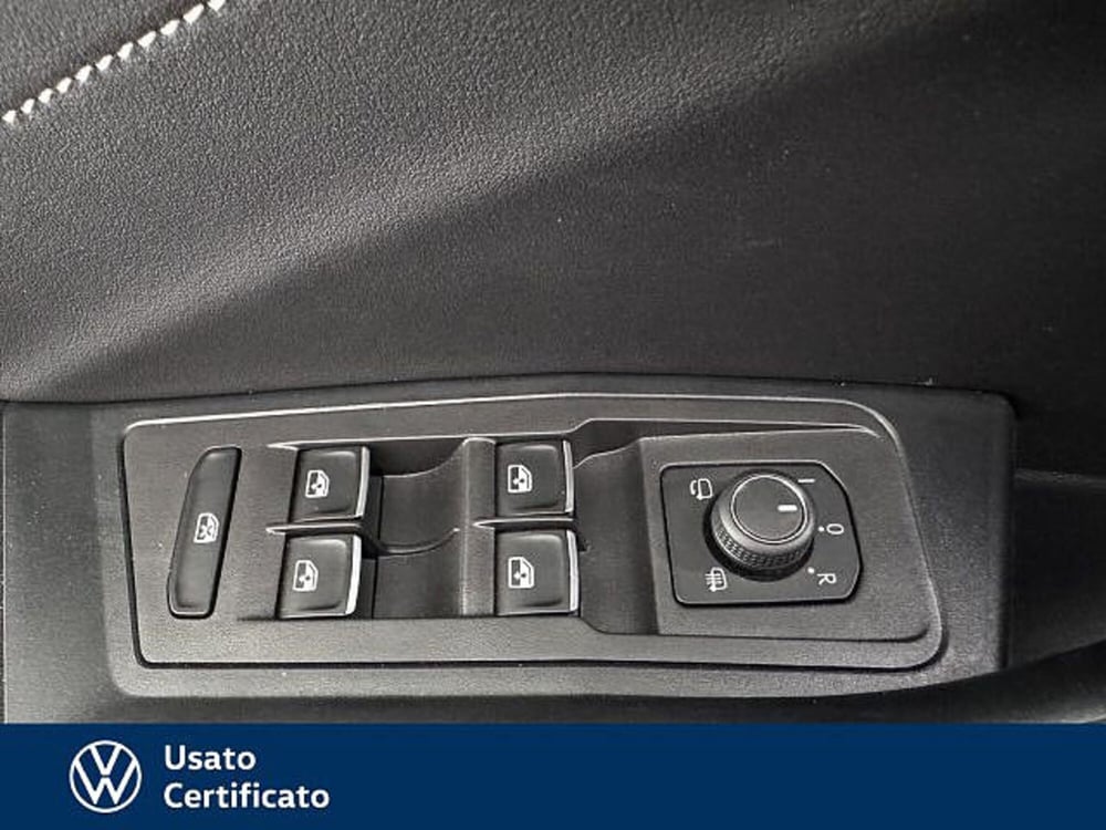 Volkswagen T-Roc usata a Vicenza (13)