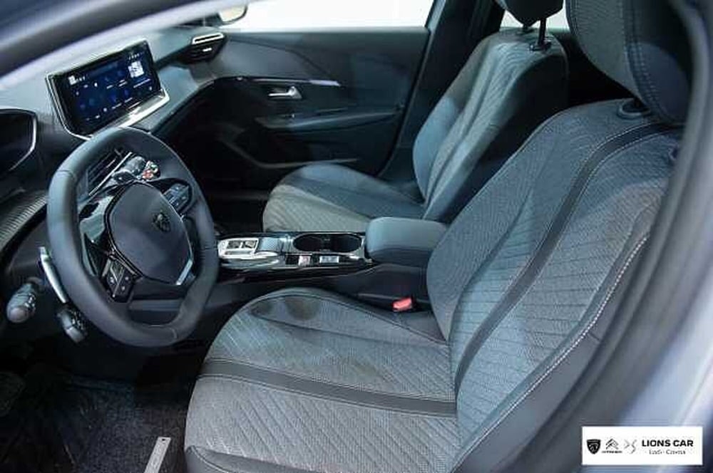 Peugeot 208 nuova a Lodi (10)