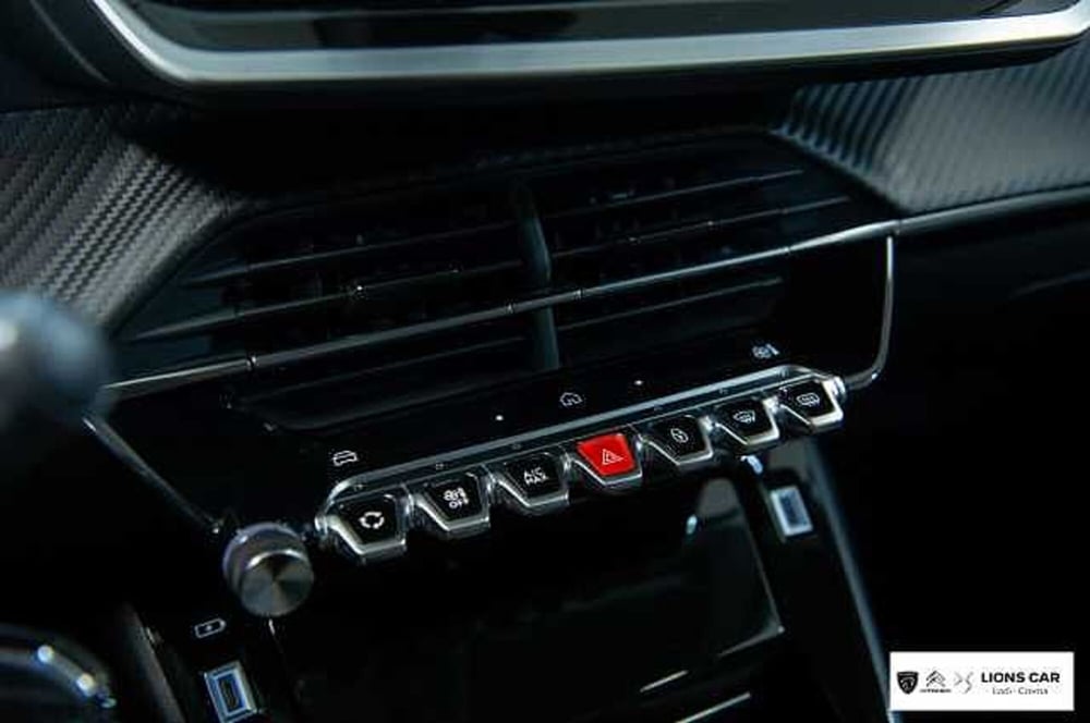 Peugeot 208 nuova a Lodi (18)