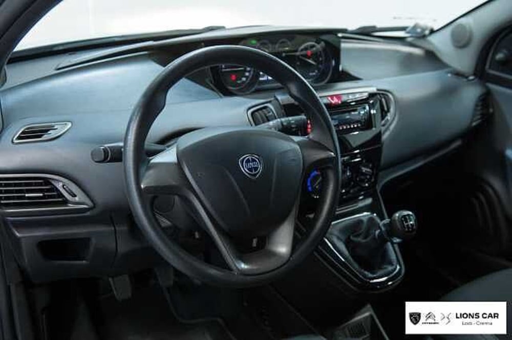 Lancia Ypsilon usata a Lodi (10)