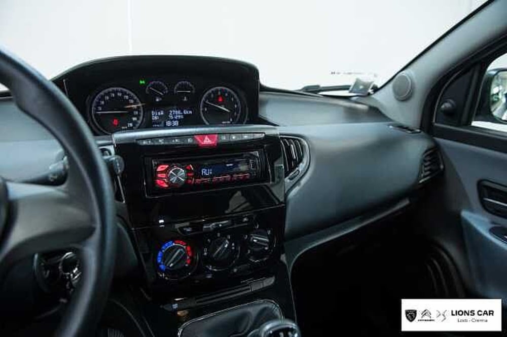 Lancia Ypsilon usata a Lodi (13)