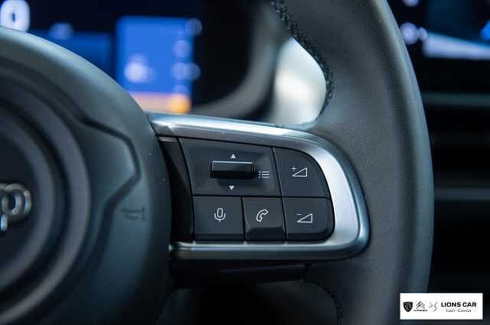 Jeep Avenger usata a Lodi (15)