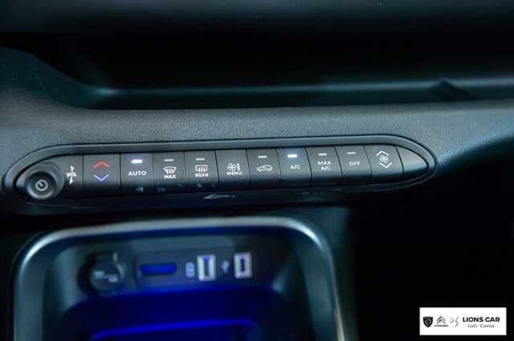 Jeep Avenger usata a Lodi (19)