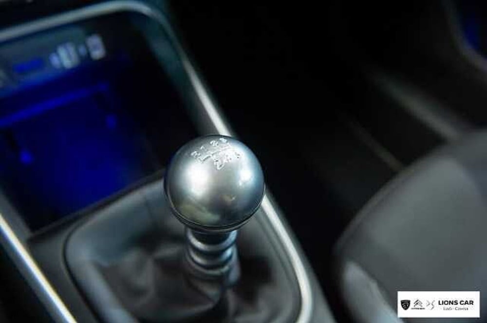 Jeep Avenger usata a Lodi (20)