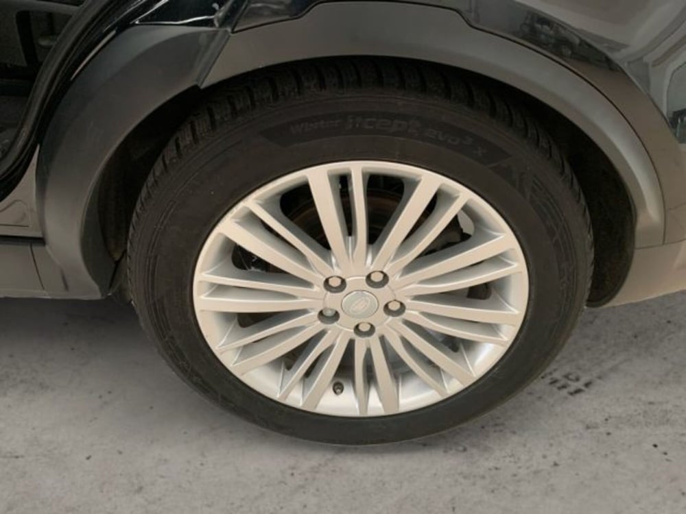 Land Rover Discovery Sport usata a Livorno (8)