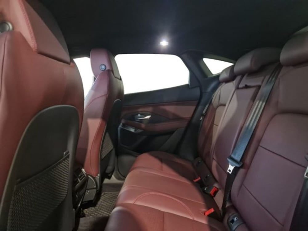 Jaguar E-Pace usata a Livorno (17)