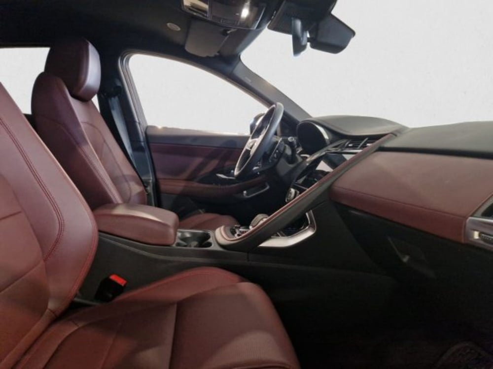 Jaguar E-Pace usata a Livorno (3)