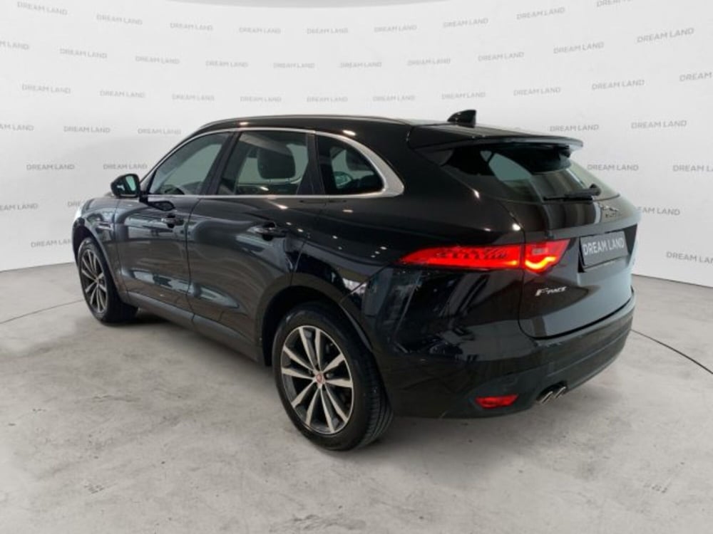 Jaguar F-Pace usata a Livorno (4)