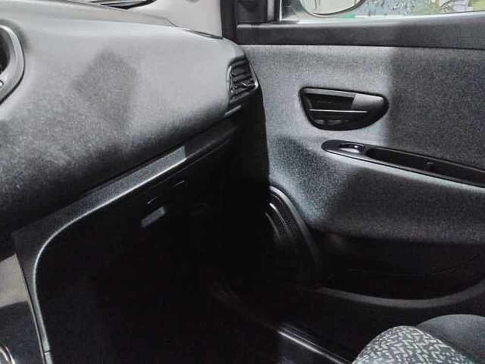 Lancia Ypsilon usata a Lecce (11)