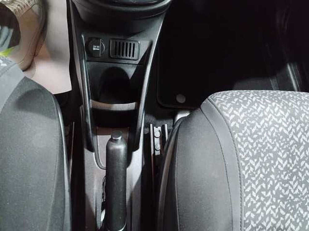 Lancia Ypsilon usata a Lecce (12)